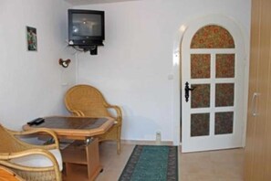 Uklassifisert bilde, 3 av 6, knapp