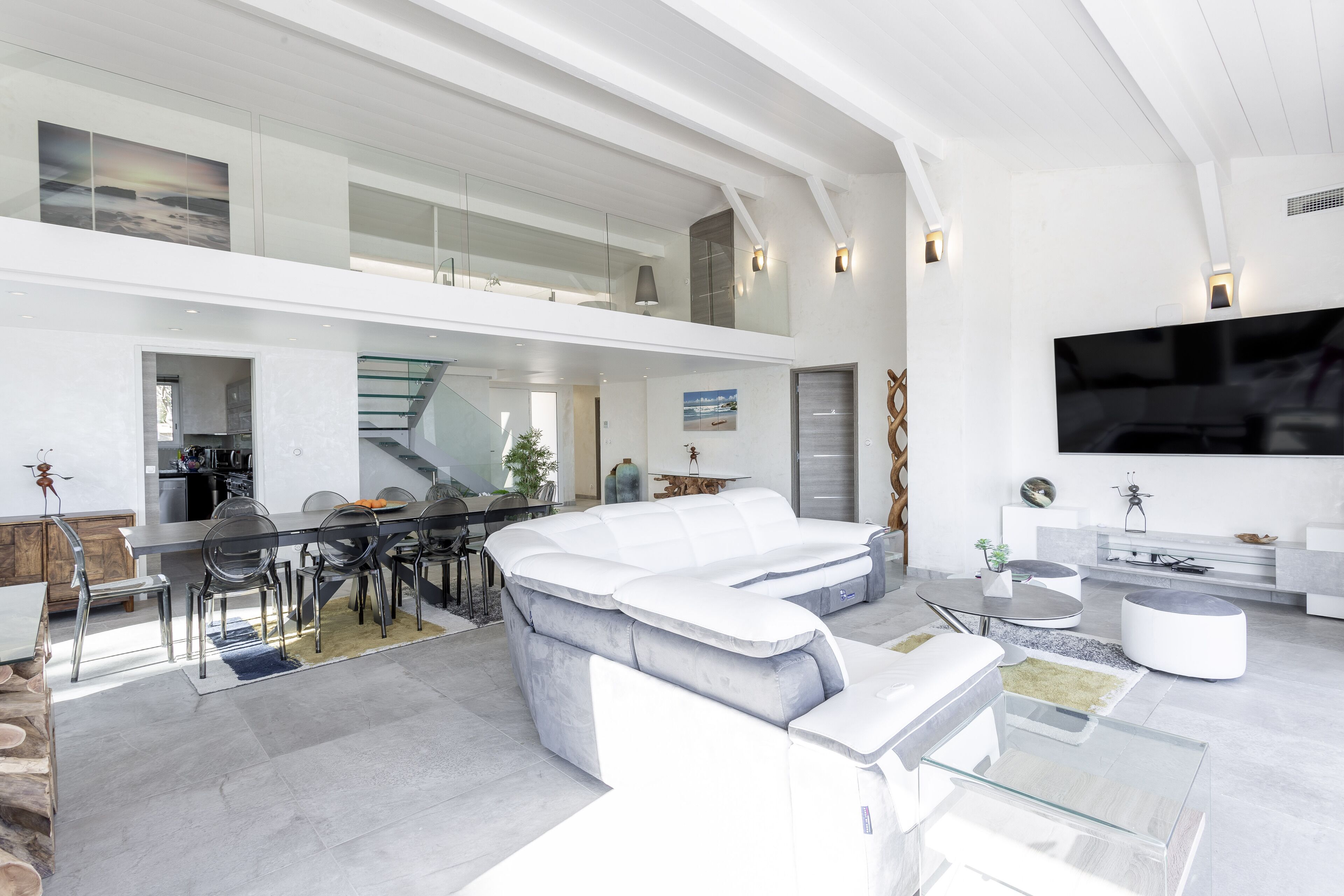 Smart TV y reproductor de DVD 