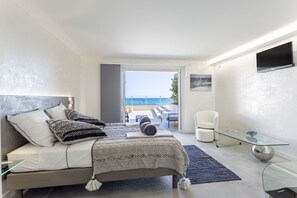 8 bedrooms, in-room safe, iron/ironing board, travel crib