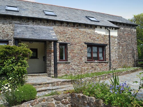2 bedroom accommodation in Woolfardisworthy, near Bideford