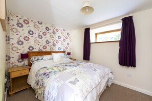 7 Schlafzimmer, Bügeleisen/Bügelbrett, kostenloses WLAN, Bettwäsche