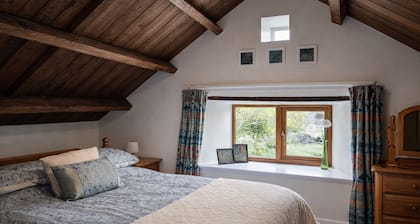Tanglewood Cottage. Cosy Retreat for Groups & Families, Explore Dorset