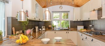 Number 1 Admiralty Cottages