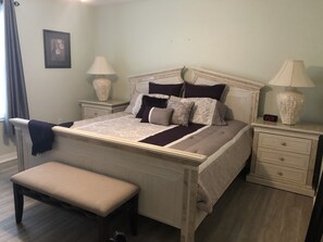 3 bedrooms, iron/ironing board, Internet