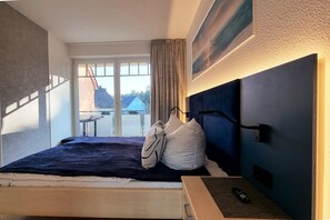 3 bedrooms, travel crib, WiFi