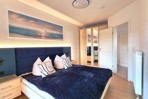 3 bedrooms, travel crib, WiFi