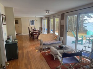 Living area - Setting Sun Cottage - One of Deer Isle's most Beautiful Spots (Deer Isle)