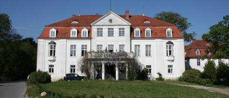 Esterni