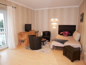 1 Schlafzimmer, Bügeleisen/Bügelbrett, Reisekinderbett, WLAN