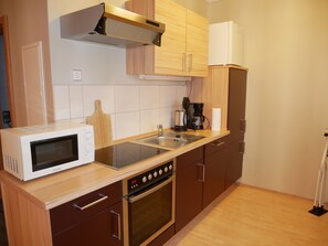 Køleskab, mikrobølgeovn, ovn, opvaskemaskine