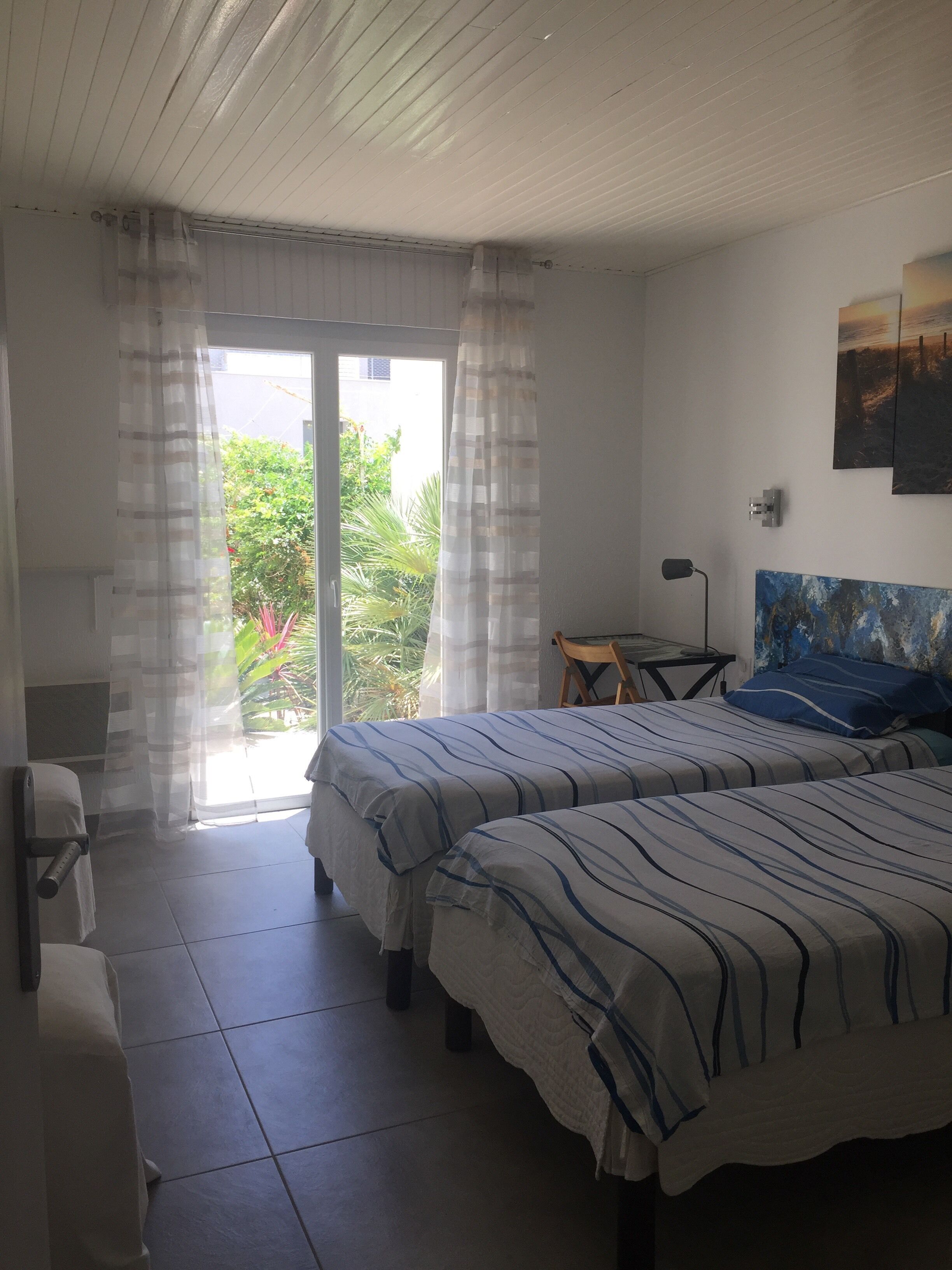 3 chambres, fer et planche à repasser, lit parapluie, Wi-Fi