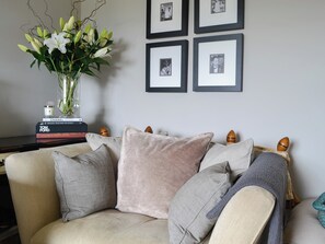 TV, fireplace - 2 bedroom accommodation in Dumfries (Dumfries)