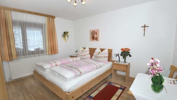 1 Schlafzimmer, Schreibtisch, WLAN, BettwÀsche