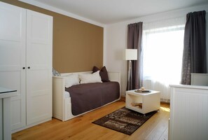 TV - Apartment A - 2 - Stadt-Apartments Wichernstraße (Lutherstadt Wittenberg)