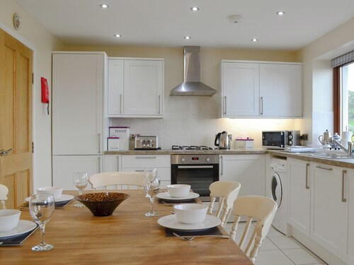 3 bedroom accommodation in Near Linlithgow