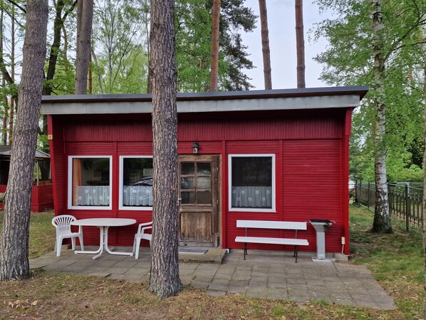 Unclassified image, 1 of 29, button