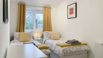 3 bedrooms, free WiFi, bed sheets