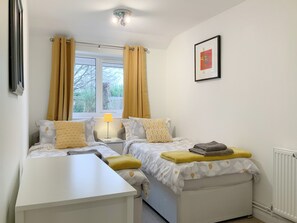 3 bedrooms, free WiFi, bed sheets