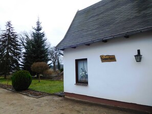 Unclassified image, 4 of 12, button