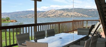 KELSEYVILLE LAKEFRONT LUXURY! 3 STORY, 3 BR/2B PRIVATE DOCK next to hot springs