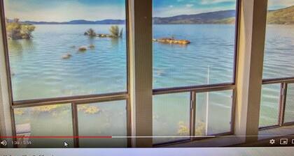 LUXUS AM SEE! 3 STORY, 3 BR / 2B PRIVATE DOCK neben den Soda Hot Springs