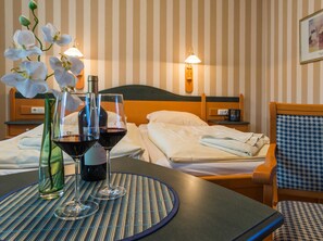 1 bedroom, in-room safe, WiFi, bed sheets