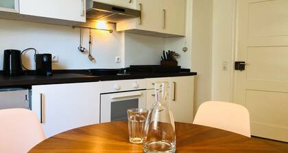 zentral, ruhig & neu: charmante Wohnung im Textilviertel