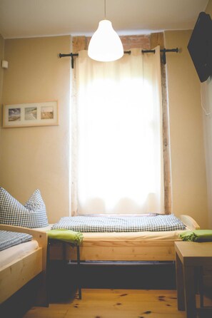 1 室のベッドルーム、WiFi、ベッドシーツ