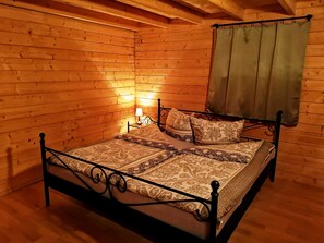 2 Schlafzimmer, Reisekinderbett, WLAN, Bettwäsche