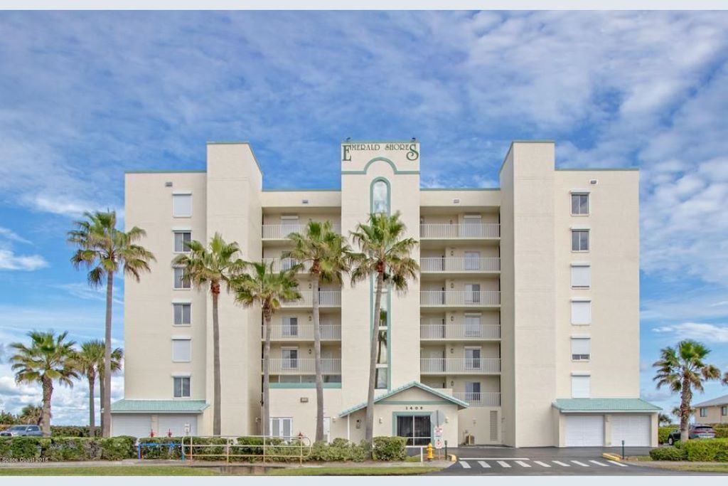 Fully-Furnished, Gorgeous, Remodeled Oceanfront Condo