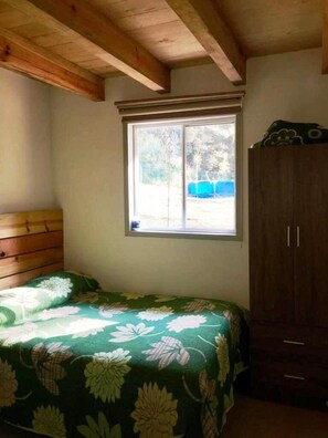 Cabana família, 2 quartos | Individualmente decorados, individualmente mobiliados, roupa de cama