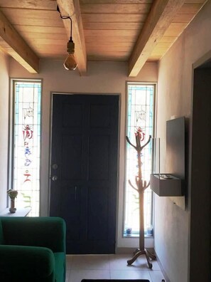 Family Cabin, 2 Bedrooms | Individually decorated, individually furnished, bed sheets