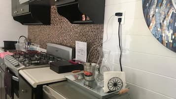 Family Cabin, 3 Bedrooms | Private kitchenette | Full-sized fridge, oven, stovetop, coffee/tea maker