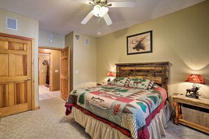 8 bedrooms, iron/ironing board, free WiFi, bed sheets - Secluded mountain retreat (Dolores)