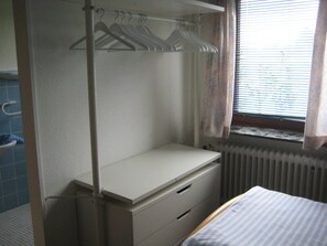 Unclassified image, 4 of 11, button - 4 li 2-room balcony (BC-GP.n5) - BUE - Haus Kuhlmann (Büsum)