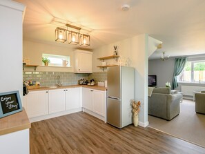 Private kitchen - Alder Lodge is located within picturesque rural Norfolk. (Yaxham, near Dereham)