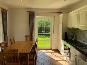 Fridge, oven, dishwasher, highchair