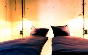 1 bedroom, travel cot, WiFi, bed sheets - The Edged (06) - Z1-THE HOUSE (Zwenkau)