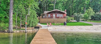 Waterfront Lake Martin Home w/ Grill & Beach!