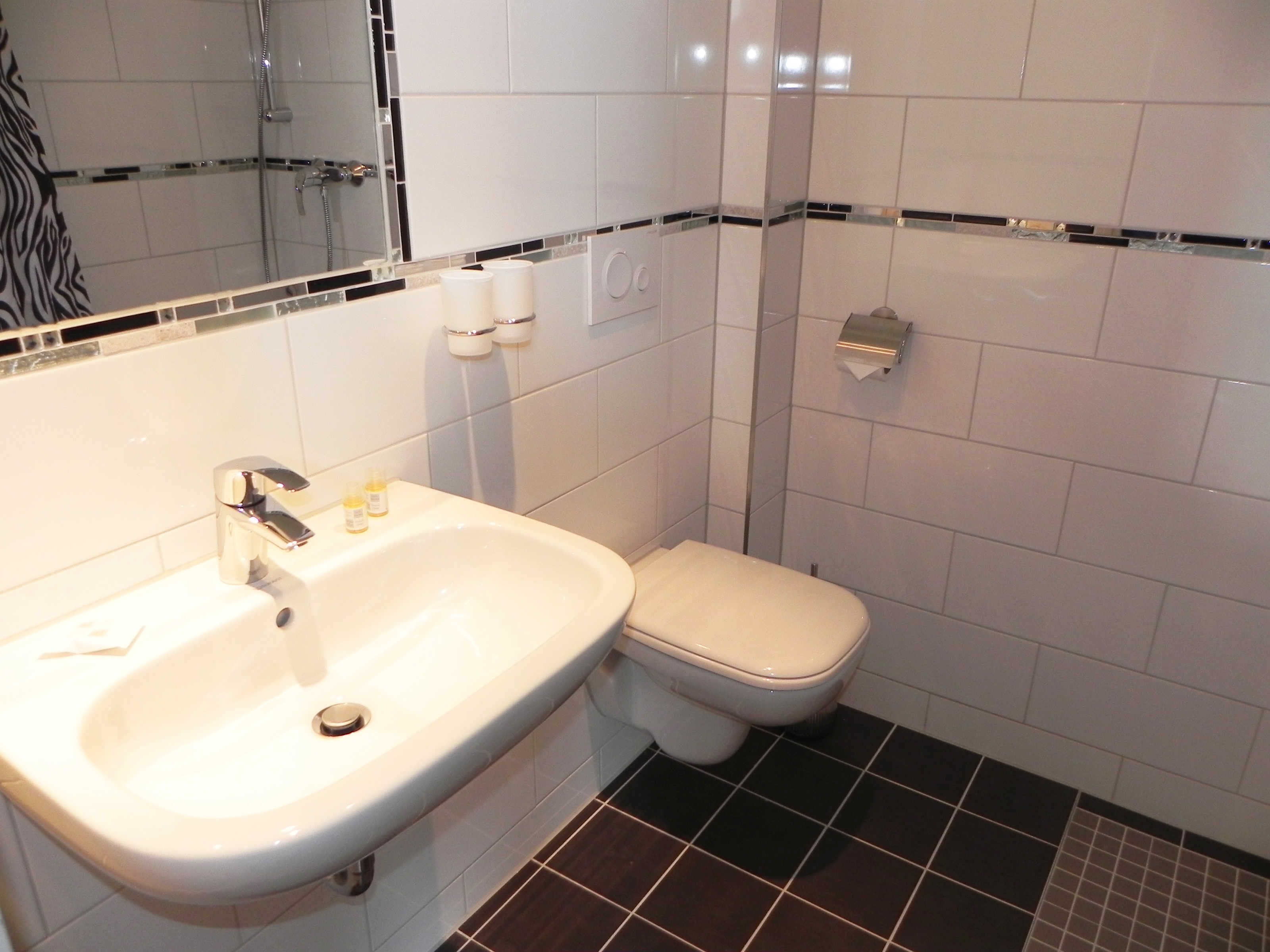 Douche, serviettes fournies