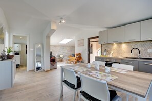 Fridge, microwave, stovetop, dishwasher - Fantastic finca with private pool, whirlpool (Medulin)