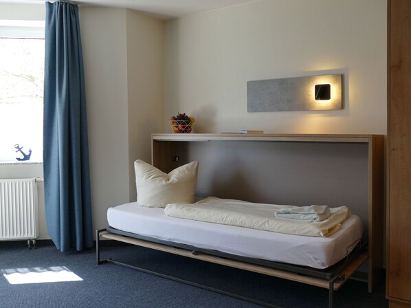 1 bedroom, in-room safe, WiFi, bed sheets