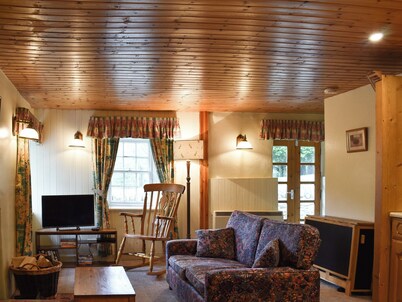 2 bedroom accommodation in Glenprosen, By Kirriemuir