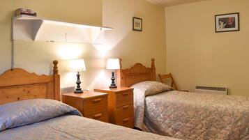 2 bedrooms, bed sheets