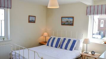 4 bedrooms, free WiFi, bed sheets