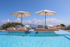 Pool - ANGIO VILLAS SPA WITH HYDROTHERAPY POOL (Skiathos)