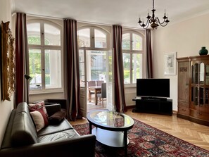 TV - Apartment III: Ground floor South & Sea - Villa Achterkerke (Heringsdorf)