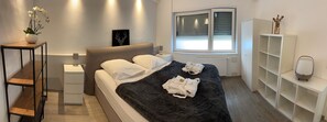 In-room safe, desk, iron/ironing board, WiFi