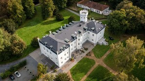 Unclassified image, 5 of 19, button - Castle Apartment WE 30 - Hohendorf Castle (Groß Mohrdorf)