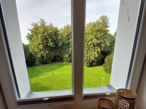 Unclassified image, 2 of 19, button - Castle Apartment WE 30 - Hohendorf Castle (Groß Mohrdorf)